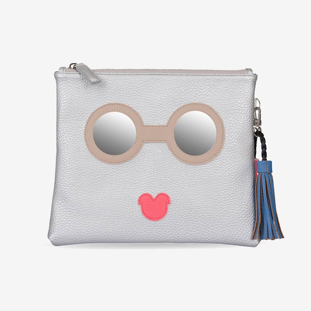 THE COOL GIRL CLUTCH